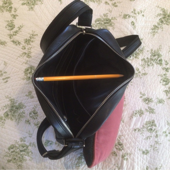 Small Crossbody bag for men Black, Adjustable strap multiple compartments inside - Picture 4 of 8